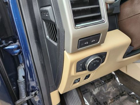 Used 2019 Ford F150 Lariat w/ Equipment Group 502A Luxury image 26