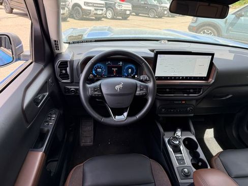 Certified 2025 Ford Bronco Sport Outer Banks w/ Outer Banks Tech Package+ AWD/4WD image 7