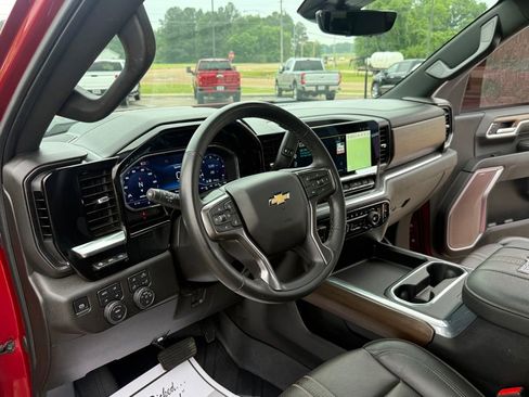Used 2025 Chevrolet Silverado 3500 High Country w/ High Country Premium Package AWD/4WD image 22