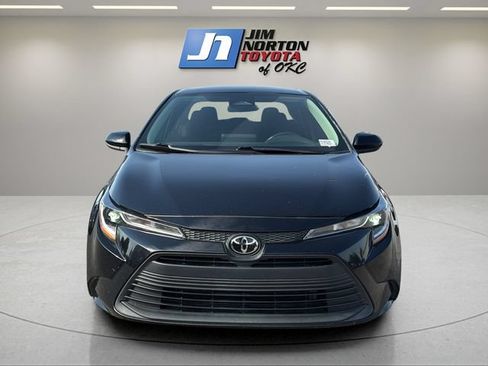 Used 2024 Toyota Corolla LE FWD image 2