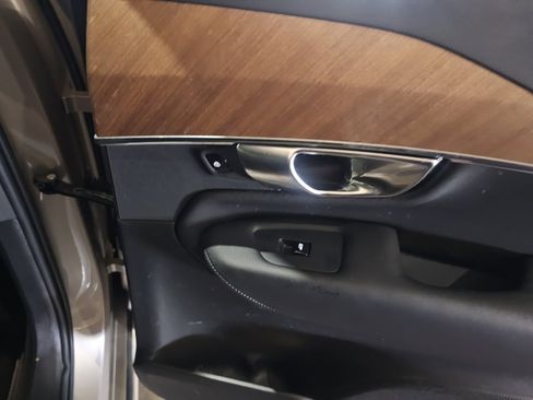 Certified 2023 Volvo XC90 B6 Plus image 10