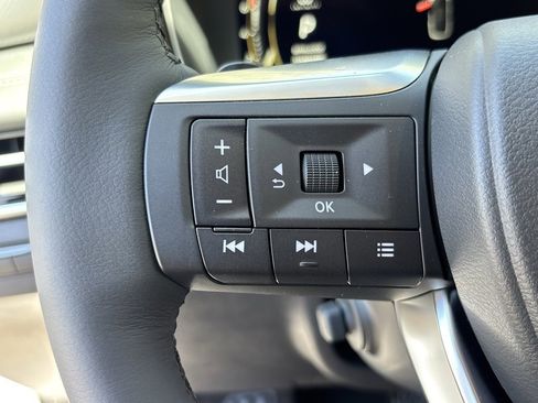 New 2026 INFINITI QX60 Luxe w/ Family Package image 16