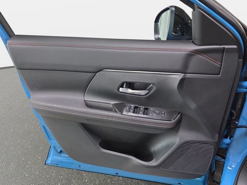 New 2026 Nissan Kicks SR FWD image 25