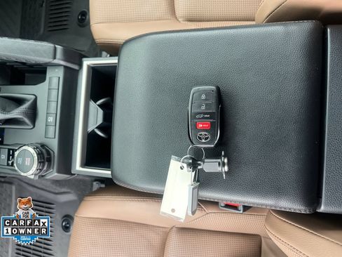 Used 2026 Toyota 4Runner Limited AWD/4WD image 28
