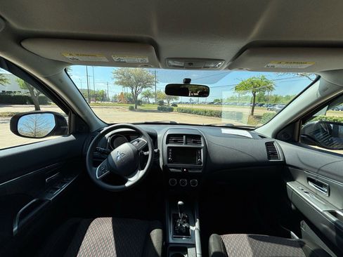 Used 2018 Mitsubishi Outlander Sport ES image 20