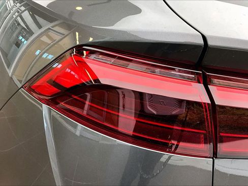 Certified 2025 Audi Q8 Premium Plus w/ Premium Plus Package image 28