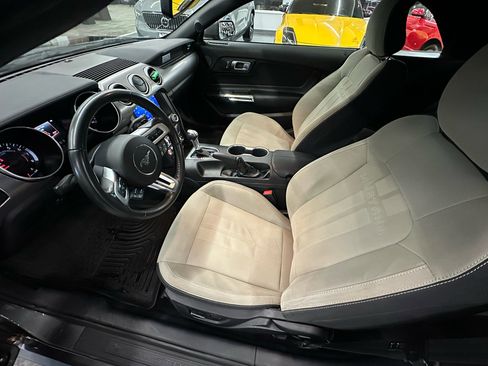 Used 2019 Ford Mustang Convertible w/ Equipment Group 101A image 15