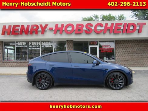 Used 2021 Tesla Model Y Performance AWD/4WD image 1