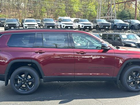 New 2026 Jeep Grand Cherokee L Limited AWD/4WD image 9