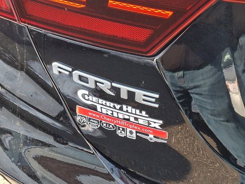 Used 2022 Kia Forte GT image 19