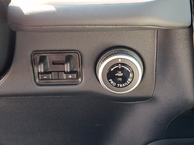 New 2027 Lincoln Navigator Reserve AWD/4WD image 14