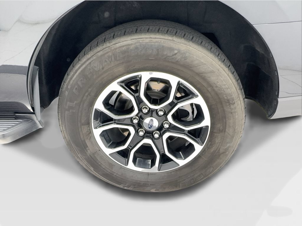 Used 2024 Ford Expedition XLT RWD image 11