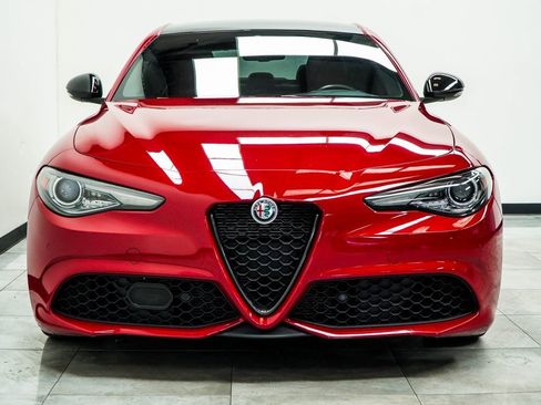 Used 2022 Alfa Romeo Giulia Veloce image 7
