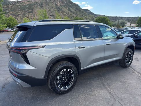 New 2026 Chevrolet Traverse Z71 w/ Enhanced Driving Package AWD/4WD image 7