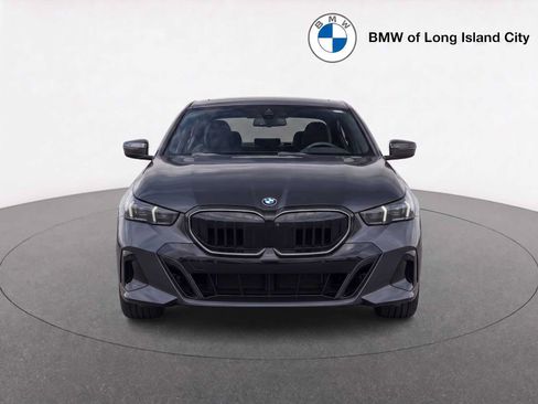 New 2027 BMW 530i xDrive w/ M Sport Package AWD/4WD image 2