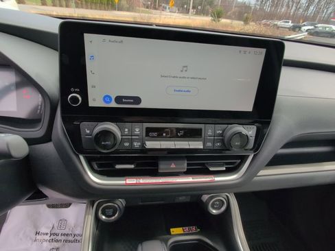 Used 2026 Toyota Grand Highlander XLE image 22