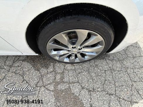 Used 2016 Chevrolet Malibu Premier w/ Driver Confidence Package FWD image 22