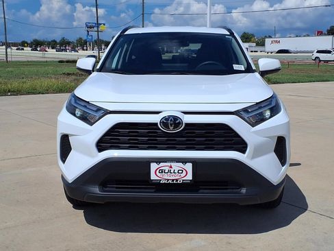 Certified 2025 Toyota RAV4 XLE FWD image 4