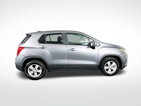 Used 2020 Chevrolet Trax LS w/ Tint and Cruise Package image 9