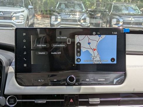 New 2025 Mitsubishi Outlander SE image 18