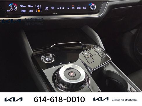 Certified 2024 Kia Sportage EX w/ EX Premium Package AWD/4WD image 24