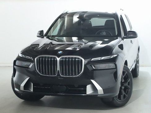 Certified 2026 BMW X7 xDrive40i AWD/4WD image 3