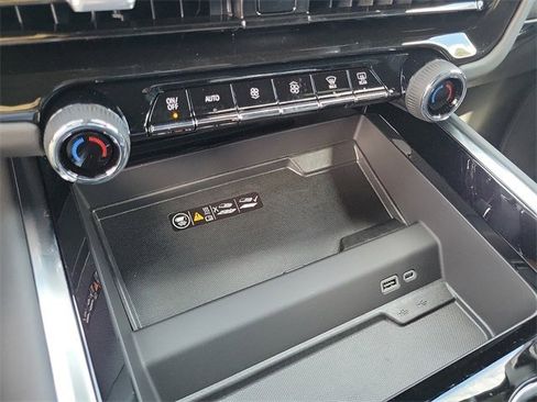 New 2025 Chevrolet Suburban LT w/ Comfort Package image 13