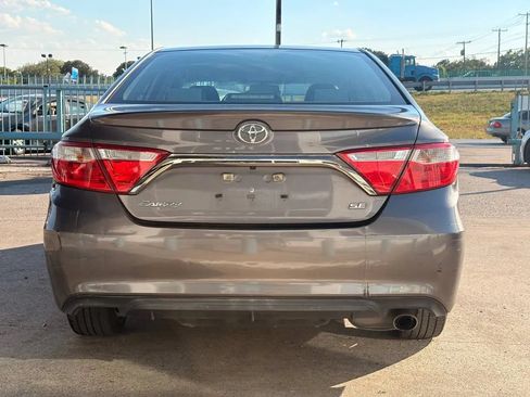 Used 2015 Toyota Camry SE FWD image 4