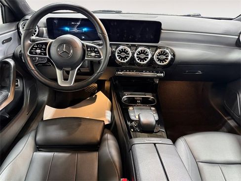 Used 2022 Mercedes-Benz A 220 4MATIC image 10