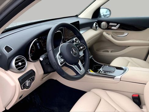 Certified 2021 Mercedes-Benz GLC 300 image 17