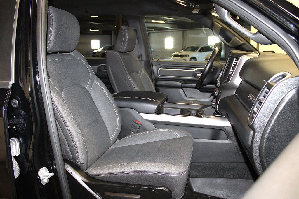 Used 2021 RAM 1500 Big Horn AWD/4WD image 30