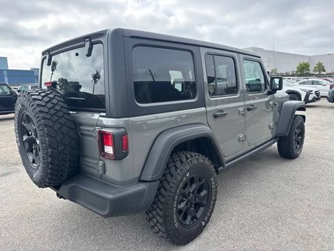 Used 2022 Jeep Wrangler Unlimited Sport AWD/4WD image 5