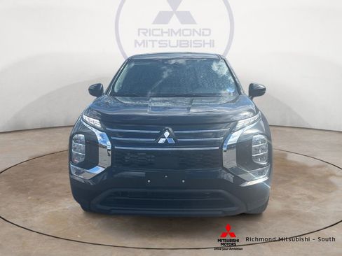 New 2026 Mitsubishi Outlander ES AWD/4WD image 8