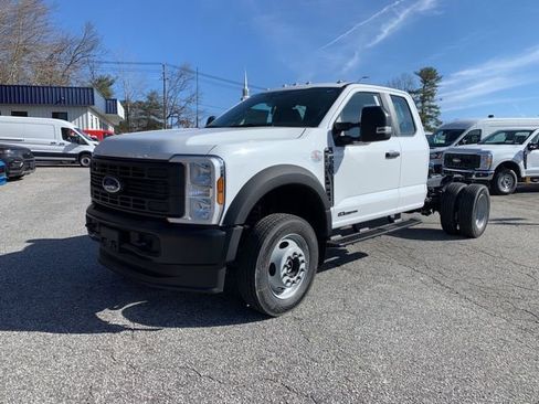 New 2026 Ford F550 4x4 Supercab Super Duty image 3