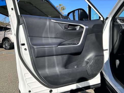 Certified 2025 Toyota RAV4 LE image 22