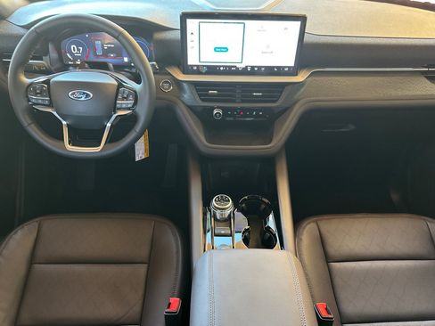 New 2026 Ford Explorer Platinum image 12