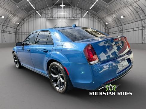 Used 2021 Chrysler 300 Touring w/ Sport Appearance Package RWD image 17