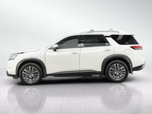 Used 2023 Nissan Pathfinder SL w/ SL Premium Package AWD/4WD image 2