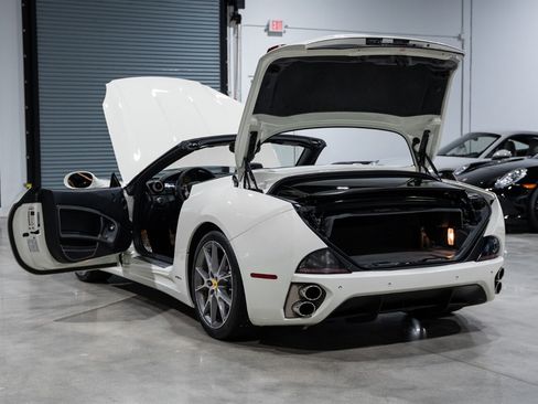 Used 2014 Ferrari California image 38