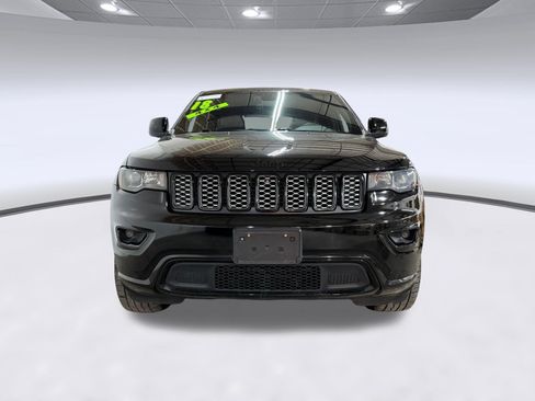 Used 2018 Jeep Grand Cherokee Altitude AWD/4WD image 6