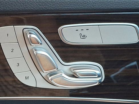 Used 2018 Mercedes-Benz C 300 4MATIC Sedan image 27