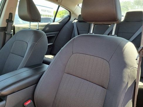 Used 2024 Nissan Altima 2.5 SV FWD image 22