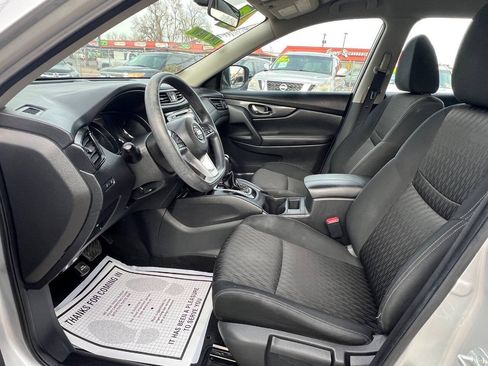 Used 2017 Nissan Rogue S FWD image 12