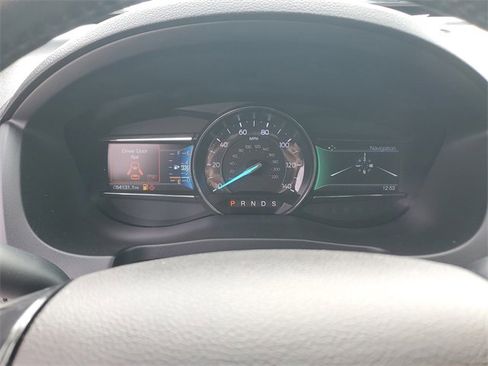 Used 2018 Ford Explorer XLT w/ Equipment Group 202A image 19