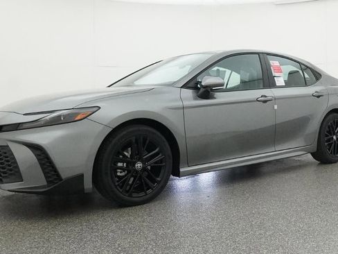 New 2026 Toyota Camry SE FWD image 17