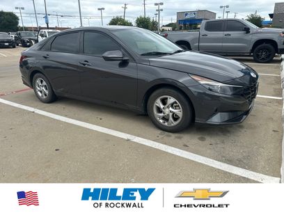 Used 2021 Hyundai Elantra SE