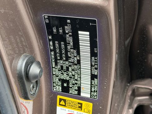 Used 2018 Toyota Highlander Limited Platinum image 21