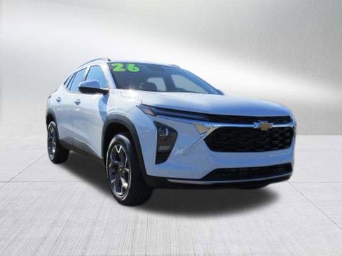 New 2026 Chevrolet Trax LT w/ Sunroof Package image 9