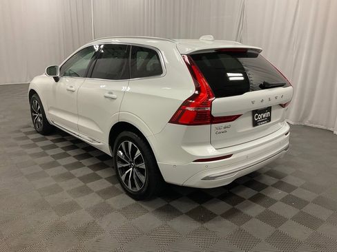 Used 2023 Volvo XC60 B5 Plus image 5