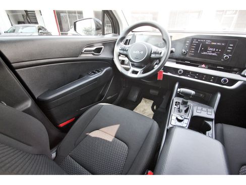 Certified 2025 Kia Sportage LX FWD image 10